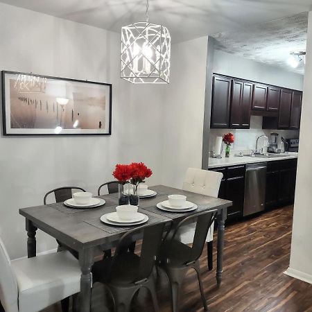 Charming Condo In Central ローリー エクステリア 写真