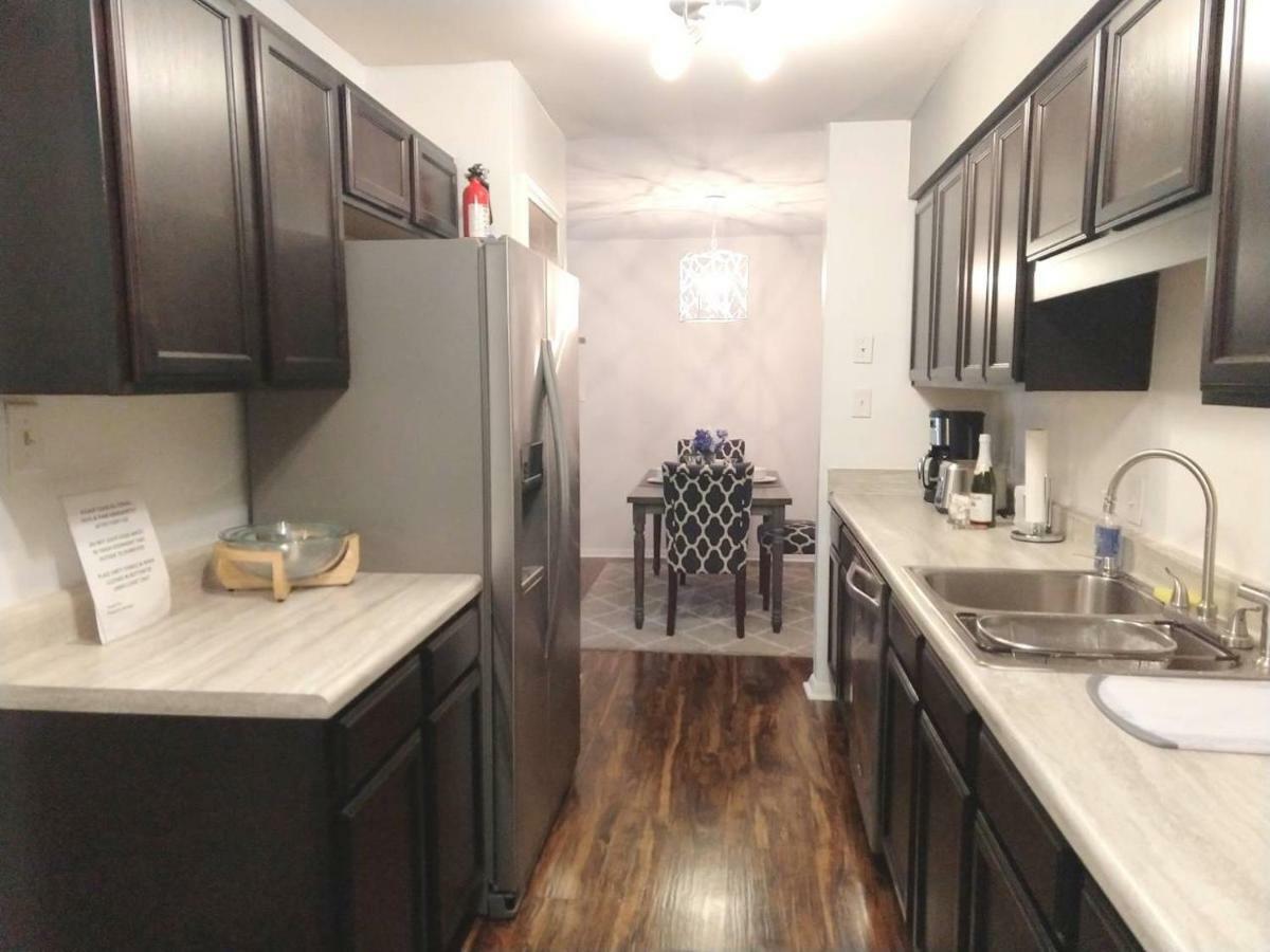 Charming Condo In Central ローリー エクステリア 写真